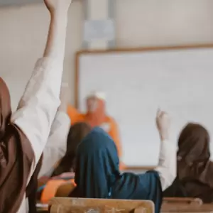 Pola Pendidikan Humanis: Sintesa Antara Kekerasan dan Kasih Sayang