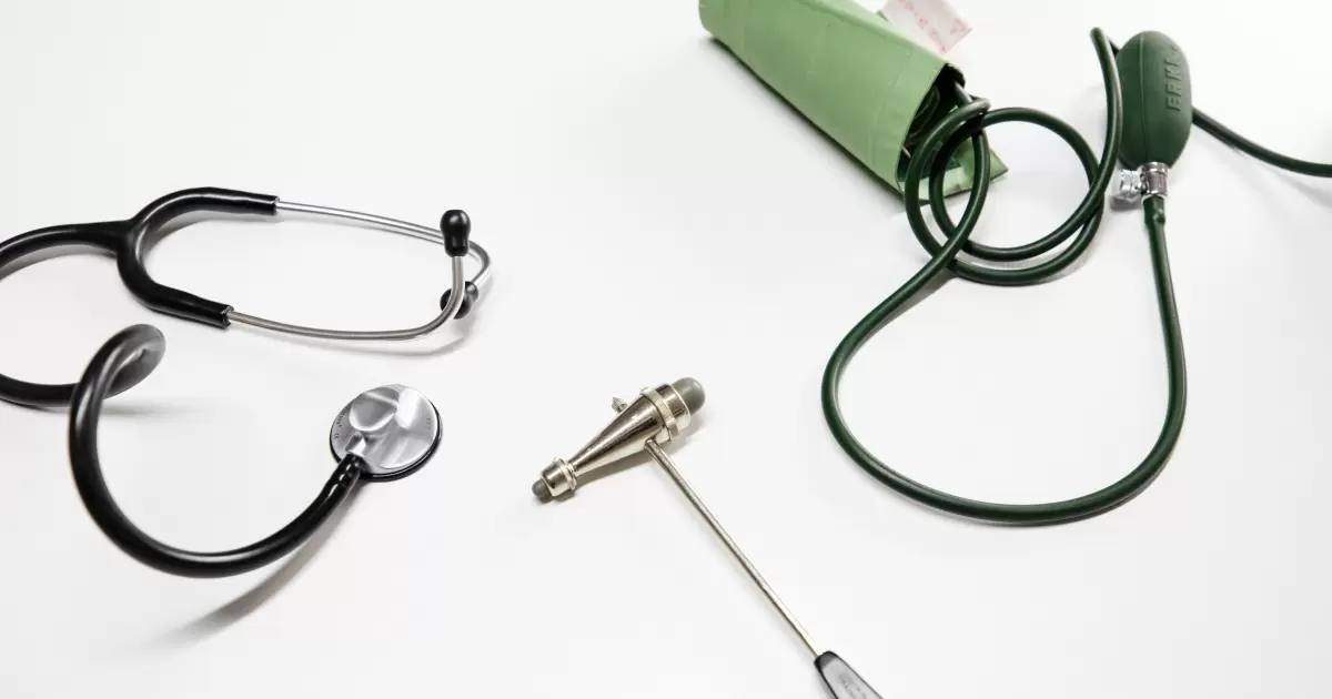 Bukan Hanya Obat, Alat Kesehatan Juga Harus Dipastikan Halal?