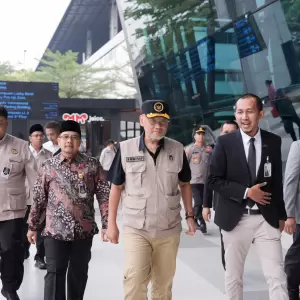 Sambut Kepulangan PPIH Daker Makkah, Menhaj Sampaikan Apresiasi Presiden untuk Petugas Haji