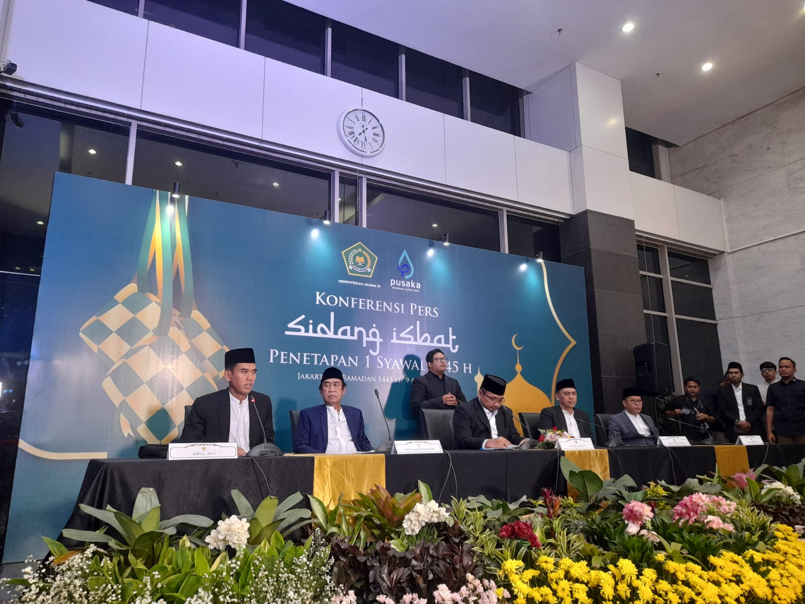 Ketua MUI: Hindari Flexing dan Pertanyaan Sensitif Saat Silaturahmi Idul Fitri