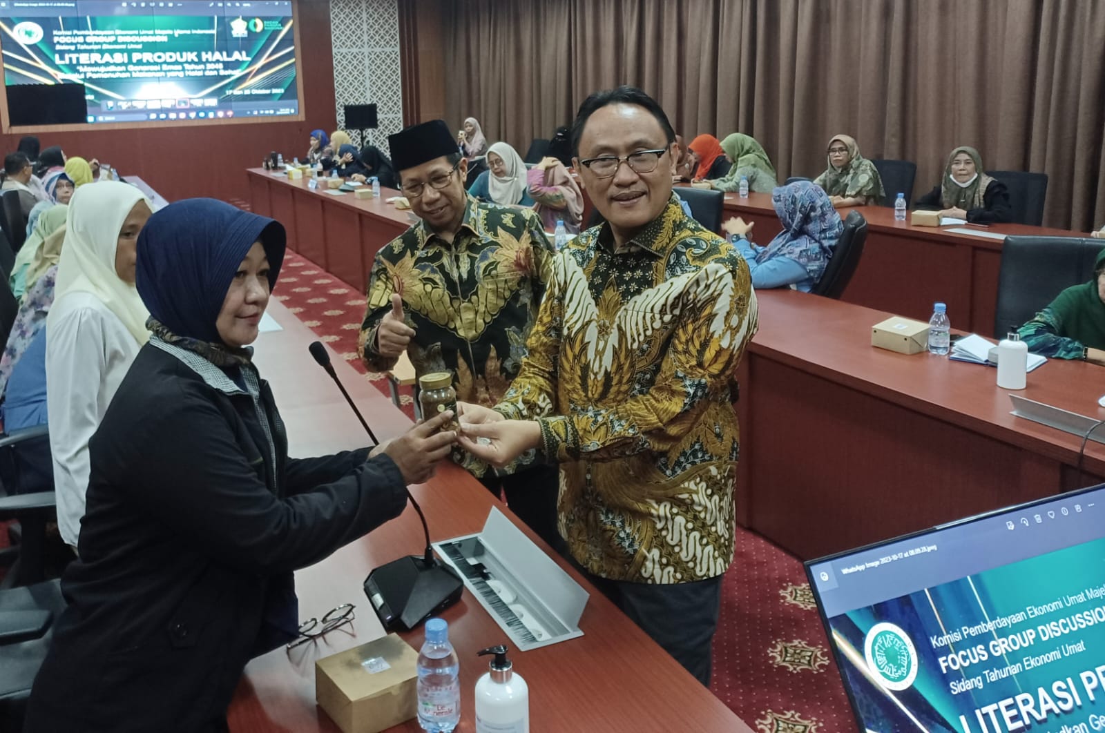 Bersama BPJPH, KPEU MUI Gelar FGD Literasi Halal