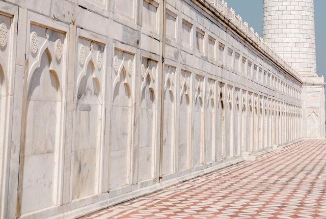 Khutbah Jumat: Makna Pergantian Tahun dan Hakikat Masa