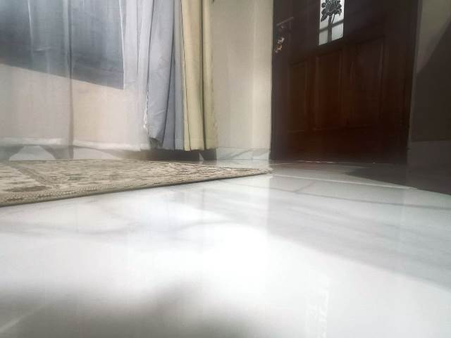 Lantai Terkena Najis Basah, Bagaimana Cara Mensucikannya?