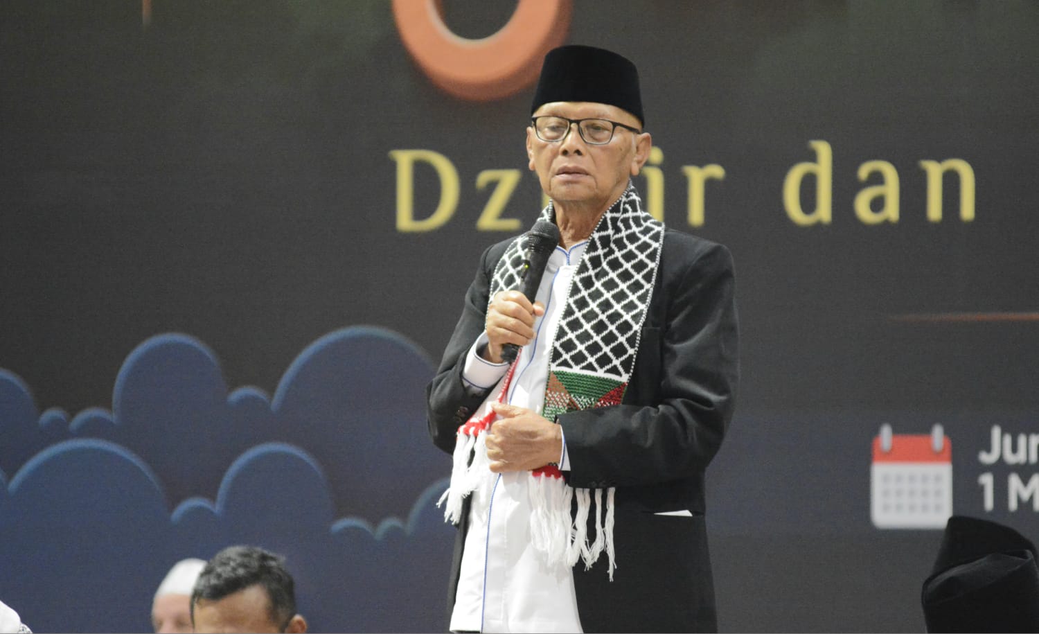 Idul Fitri 1445 H, Ketum MUI: Perkuat Persaudaraan untuk Indonesia Lebih Baik