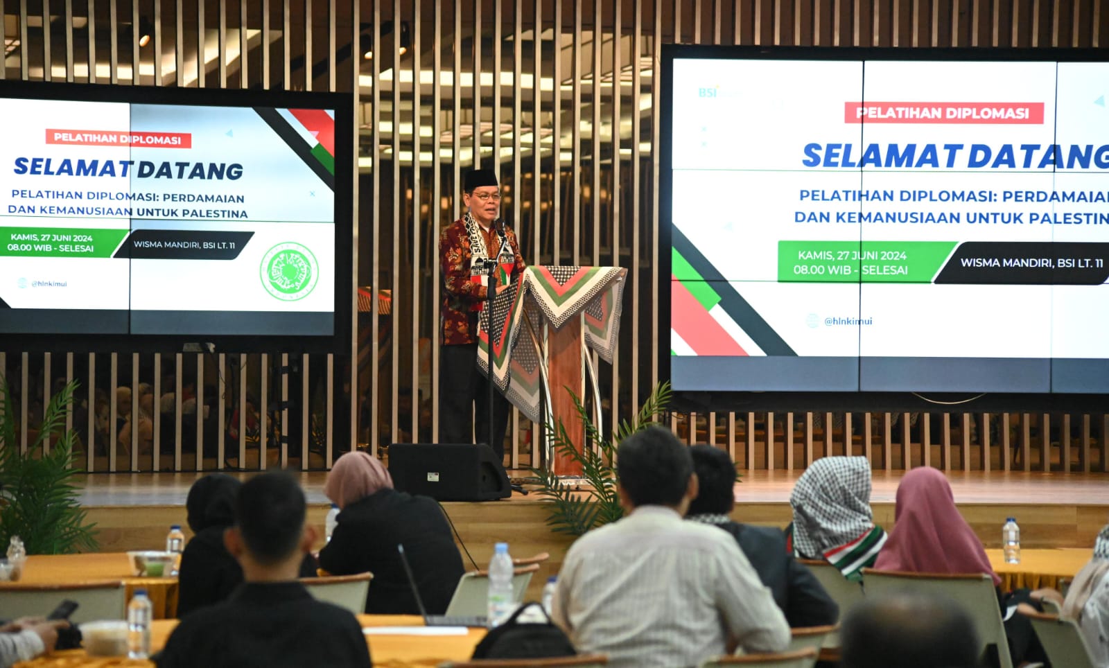 Perkenalkan 10 Prinsip Islam Wasathi, Sekjen MUI Ajak Calon Diplomat Jadi Agen Perdamaian