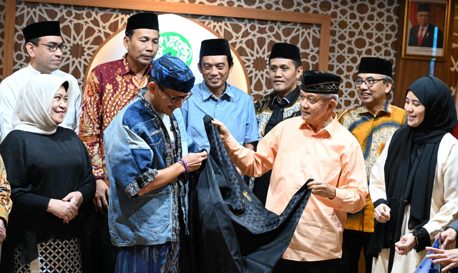 Kemenparekraf Bersama MUI Komitmen Kembangkan Pariwasata dan Ekonomi Kreatif Halal di Indonesia