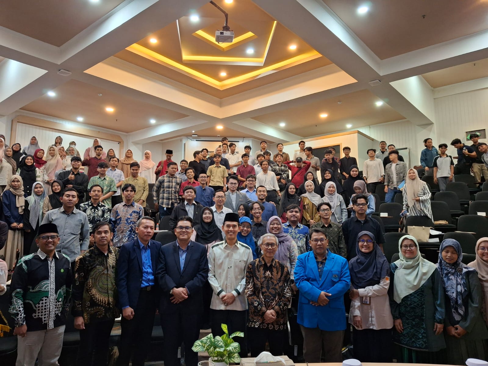 Ketua MUI Bidang Fatwa Luncurkan Program Beasiswa Asrorun Niam Sholeh Scholarship For Fatwa Studies di UIN Jakarta