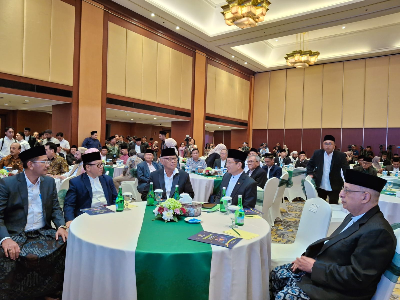 Jelang Sidang Isbat, Menteri Agama dan Ketua Umum MUI Tiba di Hotel Borobudur