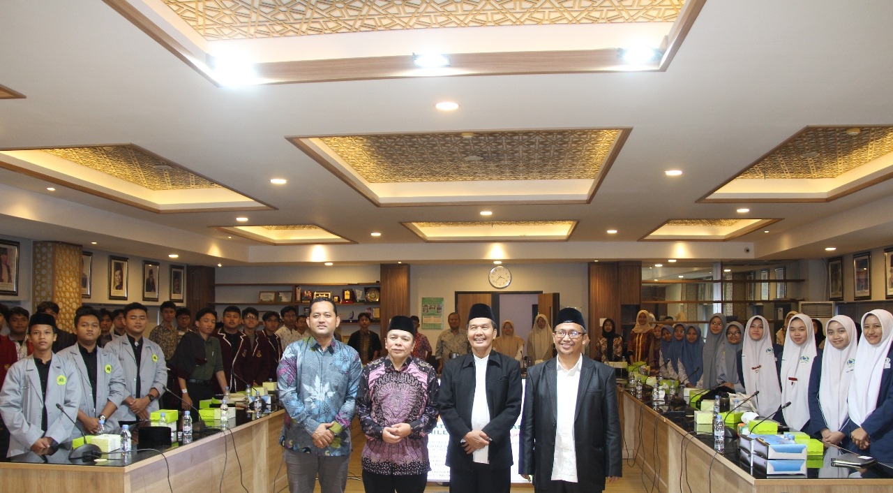 Di Hadapan Generasi Z, Kiai Masyhuril: Jadilah Orang yang Luar Biasa