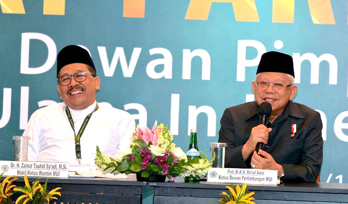 Pimpin Rapat Pengesahan Ketua Umum Baru MUI, Kiai Ma’ruf Amin Pesan Jaga Netralitas Lembaga