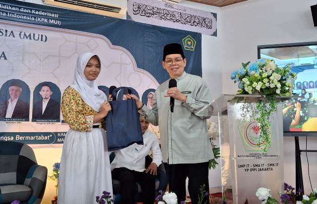 Pesantren Kilat di YP IPPI, Sekjen MUI Ajak Generasi Muda Tumbuh dengan Iman dan Ilmu