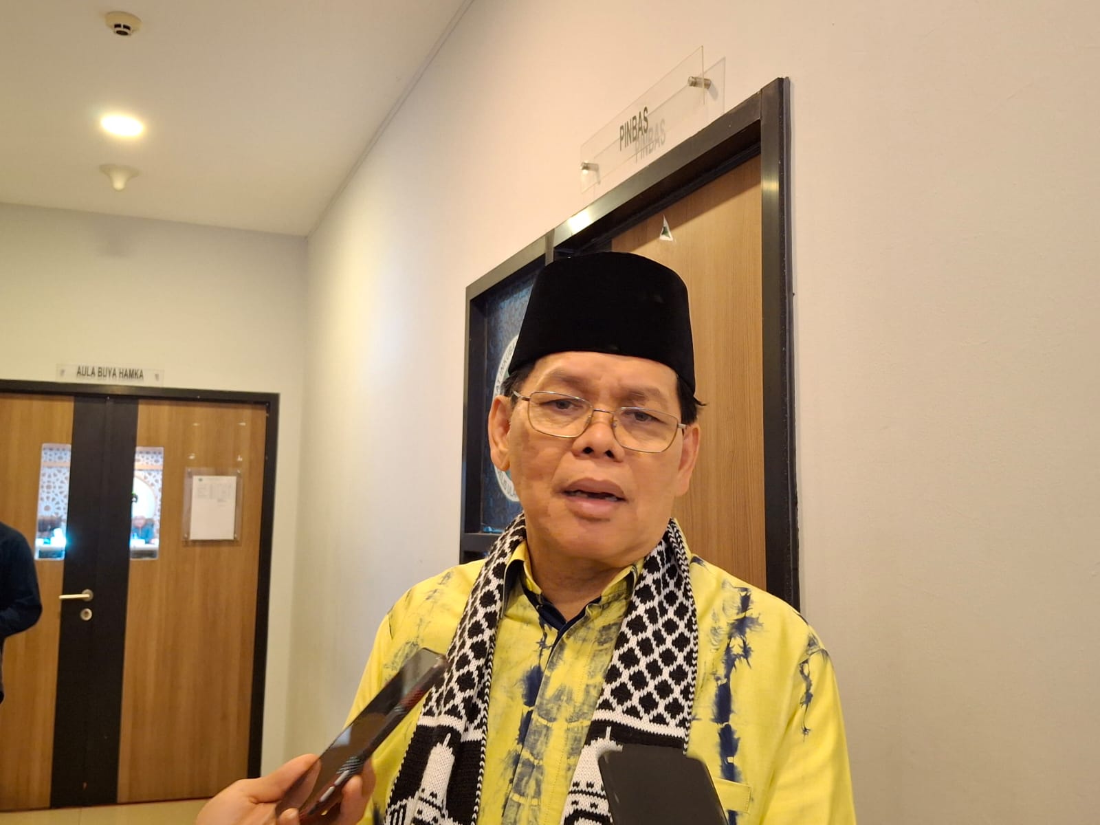 Sekjen MUI Sampaikan Duka Mendalam Atas Musibah Al-Khoziny