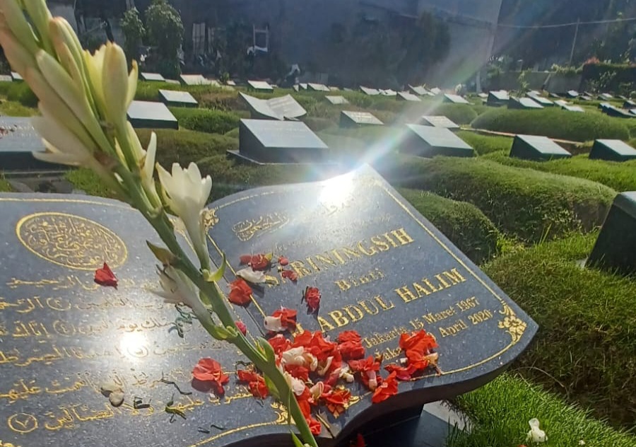 Menanam Tanaman di Atas Makam Boleh, Asalkan….