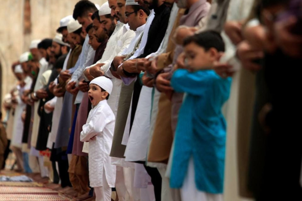 Mengungkap Hikmah dan Sejarah Shalat Tarawih