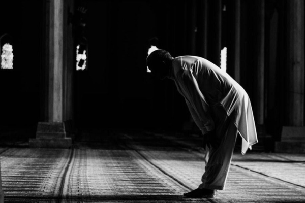 Shalat Sunnah Tapi Masih Punya Utang Shalat Wajib, Apa Hukumnya?