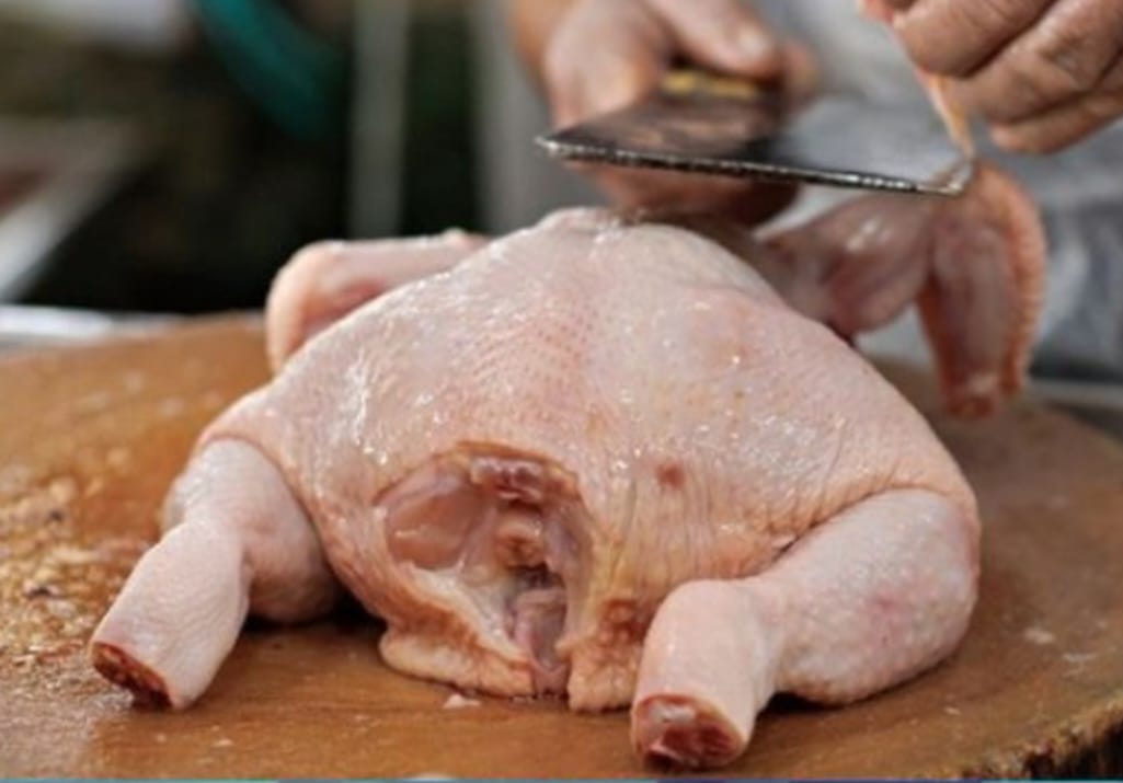 Penyembelihan Ayam, Sudahkah Sesuai Syariah?