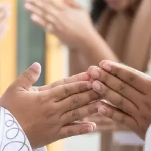 Khutbah Jumat: Arti Silaturahim dan Kebesaran Hati untuk Memberi dan Meminta Maaf