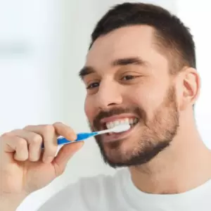 Hukum Menyikat Gigi saat Berpuasa