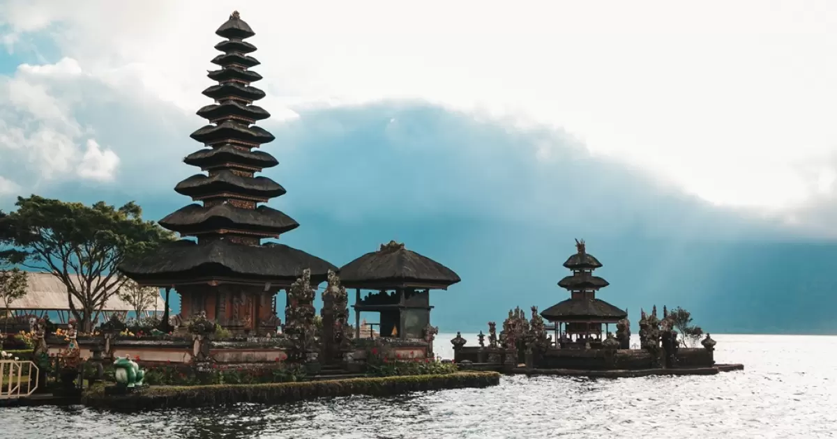Pura Ulun Danubratan  Bali