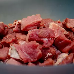 Daging qurban - Photo by Usman Yousaf on Unsplash