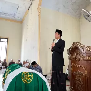 Ulama Faqih yang Hidup Zuhud dan Wara’, Sosok KH Junaidi di Mata Kiai Ni'am
