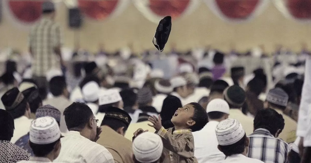 Mendirikan Shalat Sunnah saat Khutbah Jumat Berlangsung