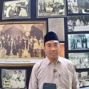 Teladani Muassis, 250 Peziarah Asal NTB Ziarahi Makam Kiai Wahab Hasbullah di Muktamar ke-35 NU