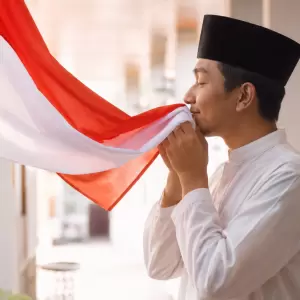Khutbah Jumat: Menyongsong HUT RI dengan Syukur dan Karya Nyata