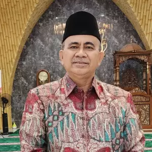 Dr H Rahmat Hidayat, S.E., M.T