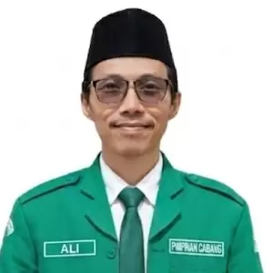 Ali Makhrus, M.A