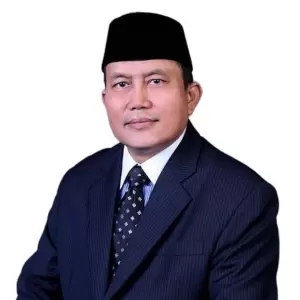 KH Wahfiudin Sakam, SE, MBA