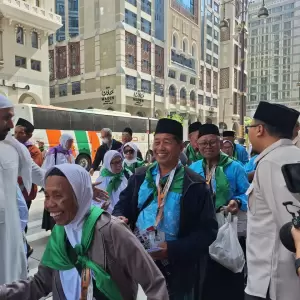 Shalawat Badar Sambut Jamaah Haji Kloter Pertama di Madinah, Diiringi Syukur dan Suka Cita