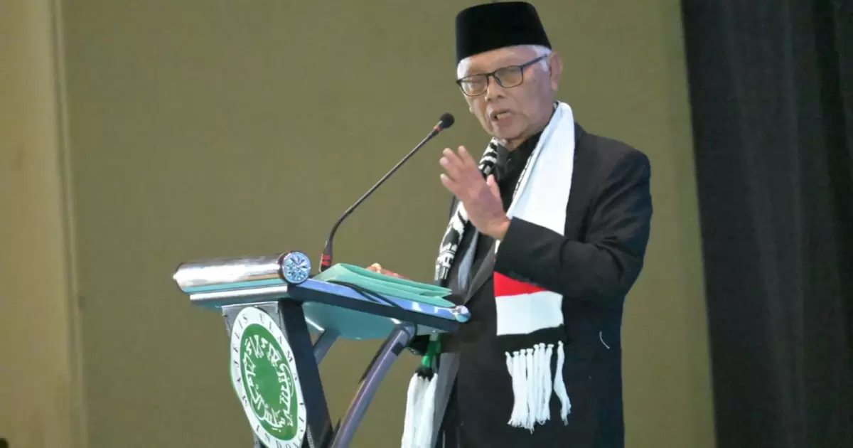 Ketum MUI  KH M Anwar Iskandar