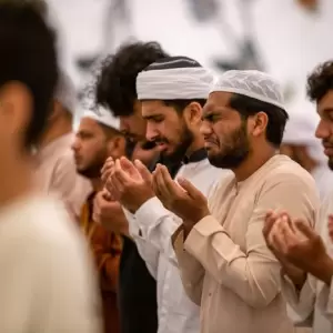 Bacaan Doa Qunut Witir di Separuh Akhir Ramadhan, Lengkap dengan Artinya