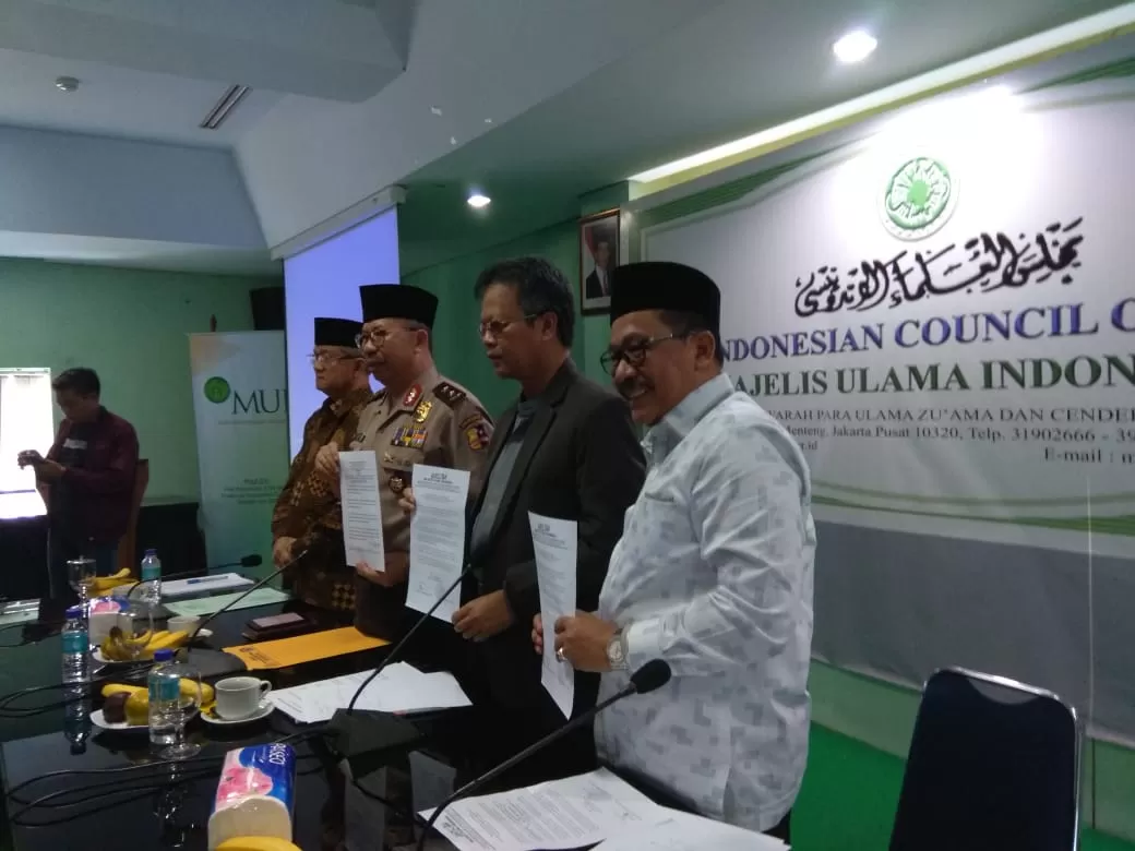 Pembakaran Bendera, MUI Imbau Semua Pihak untuk Menahan Diri