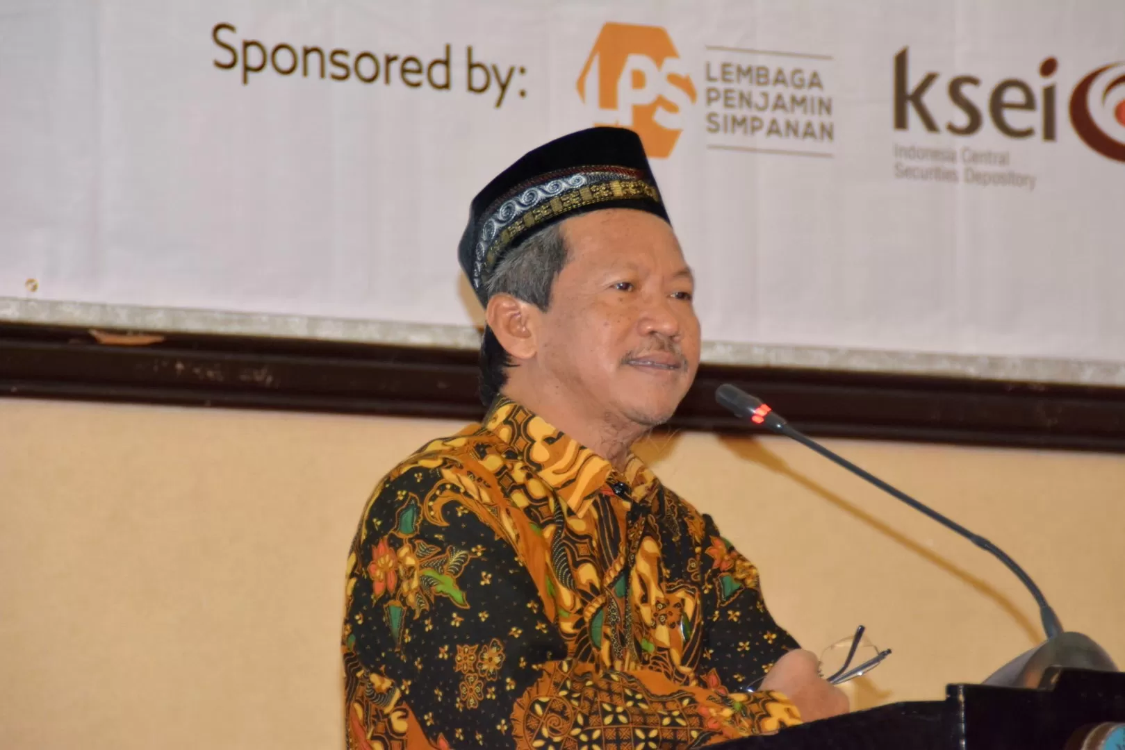 DSN Sosialisasikan Fatwa Pasar Modal dan Perbankan Syariah