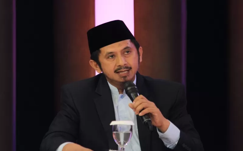 Ketua Satgas Covid-19 MUI: Ibadah Tetap di Rumah, Masjid Harus Jadi Teladan Kebaikan