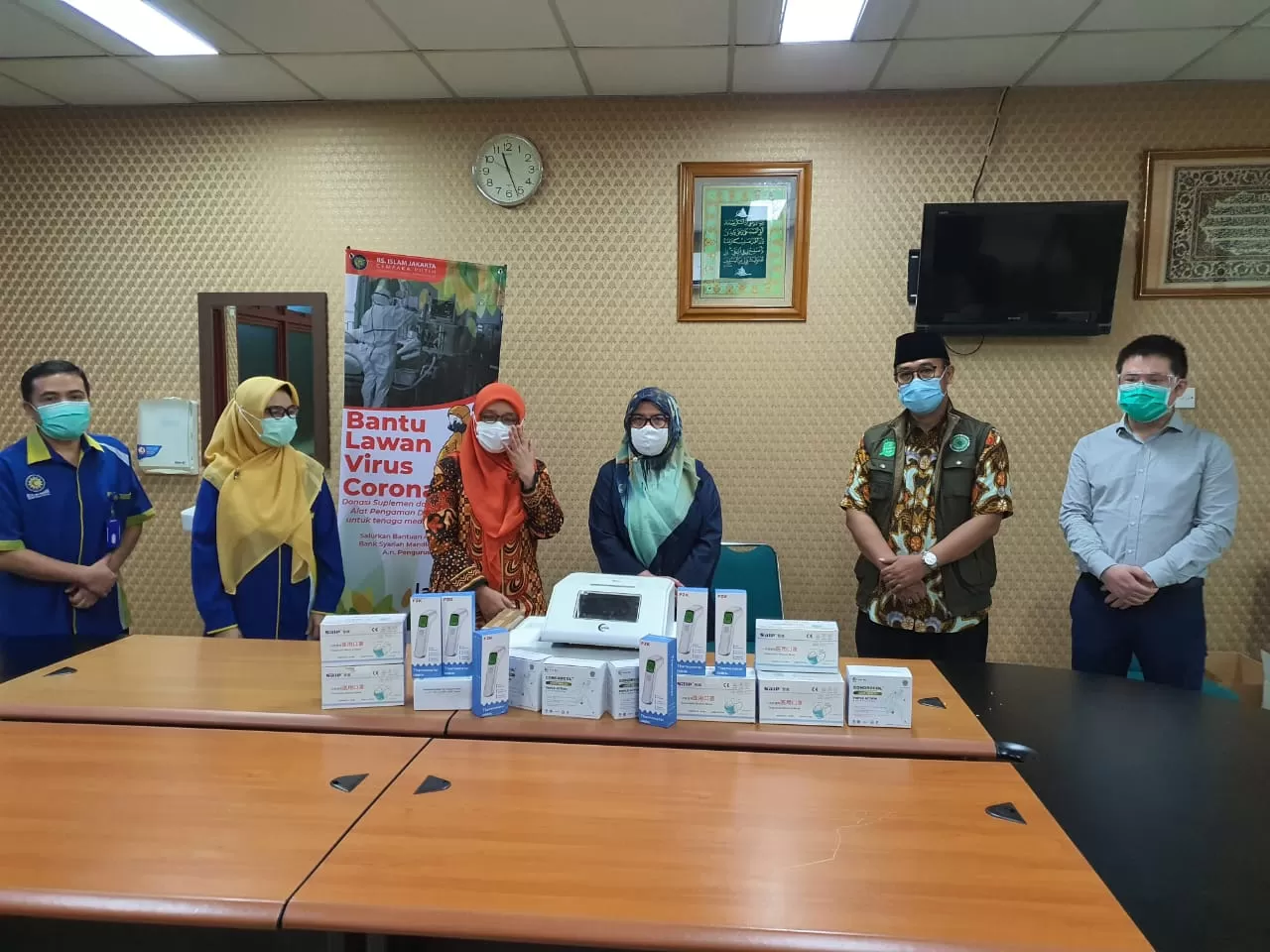 Satgas Covid-19 MUI Serahkan Bantuan Alat Kesehatan ke Rumah Sakit Islam Jakarta