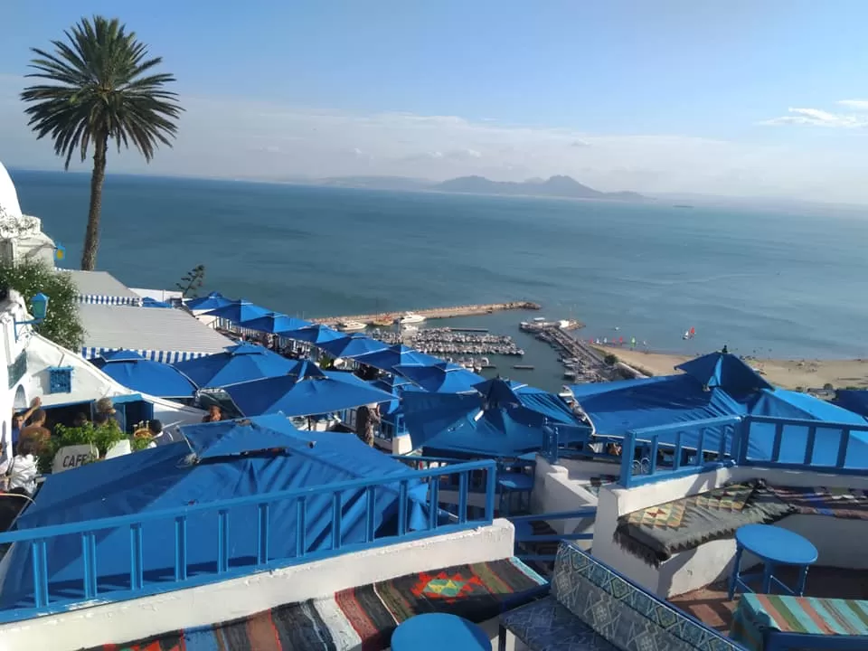 POLA KEBERAGAMAAN MASYARAKAT TUNISIA