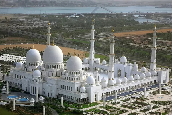 Saat Masjid Menjadi Tempat Wisata