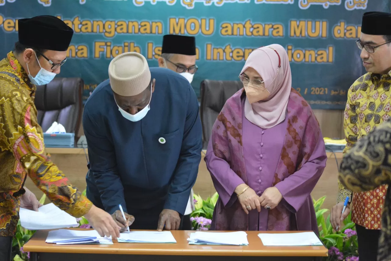 Tandatangani MoU, MUI dan Komite Fikih Islam Internasional Sepakat Perkuat Kerjasama