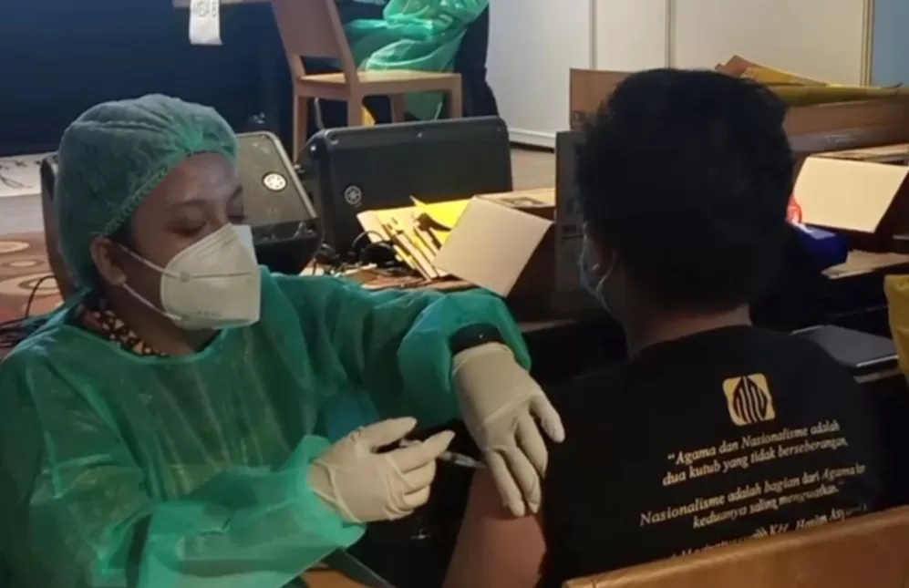 Ragu Kehalalan Vaksin Covid-19 dan Keamanan Penggunaannya