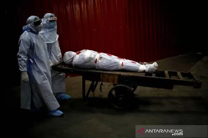 Jenazah Ayah tidak Dimandikan Wafat Akibat Covid-19, Apa Hukumnya?