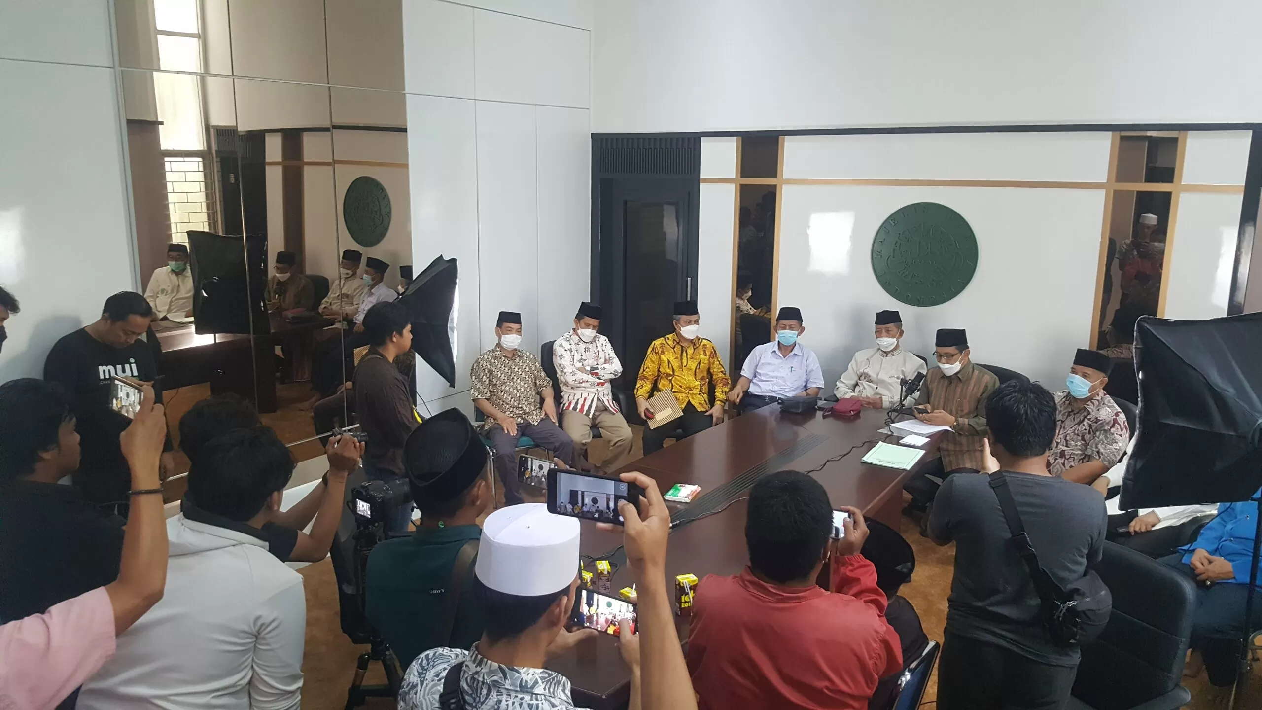 Polemik Ucapan dan Ikut Merayakan Natal dan Tahun Baru. Ini Taushiyah MUI Sulsel bagi Masyarakat