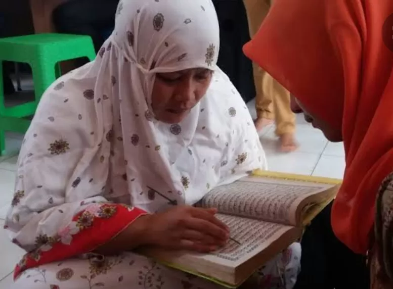 Bolehkah Wanita Haid Berwudhu dan Membaca Al-Qur’an?