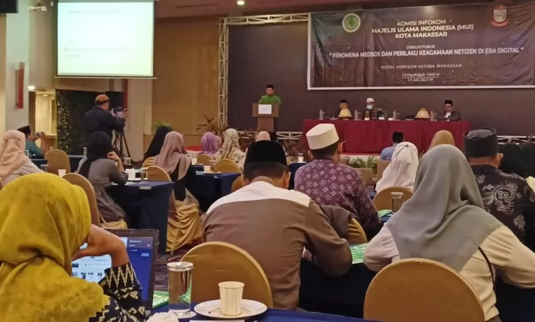 MUI Makassar Bahas Perilaku Keagamaan Netizen dan Launching Buku Wasathiyah