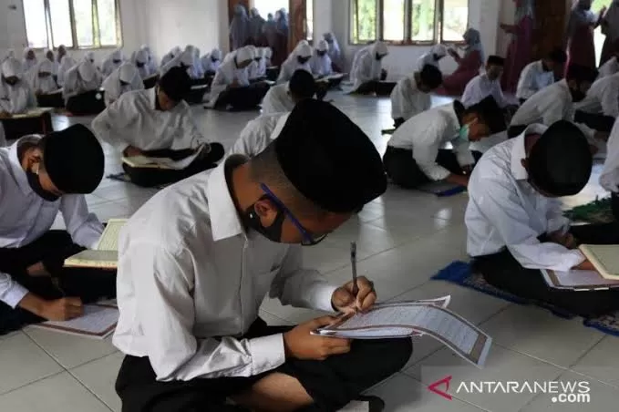 Menggagas Kurikulum Berbasis Adab dan Akhlak, Kebutuhan Mendesak