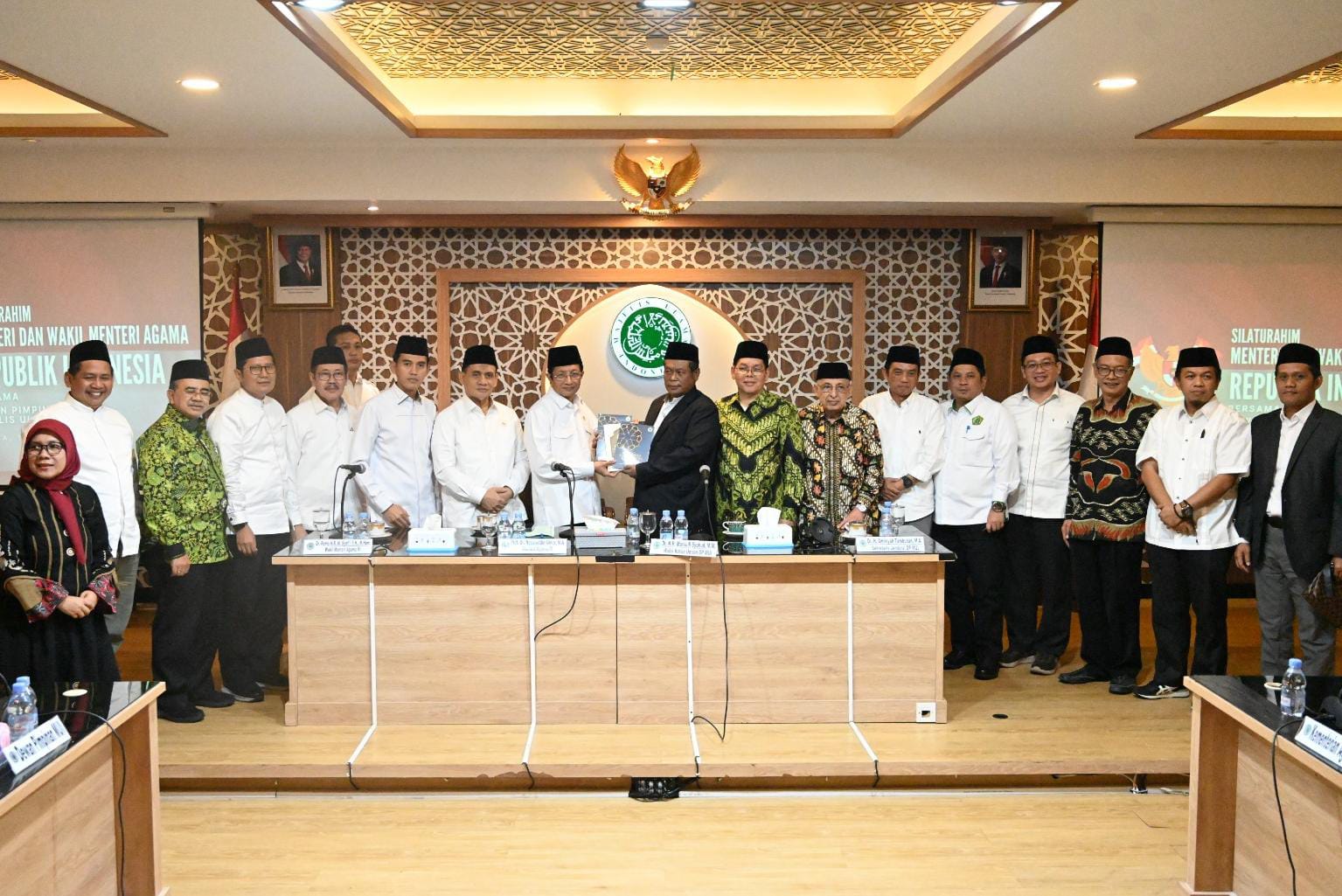 Perkuat Kerja Sama untuk Umat dan Bangsa, Menag Bersama Wamenag Silaturahim ke Kantor MUI