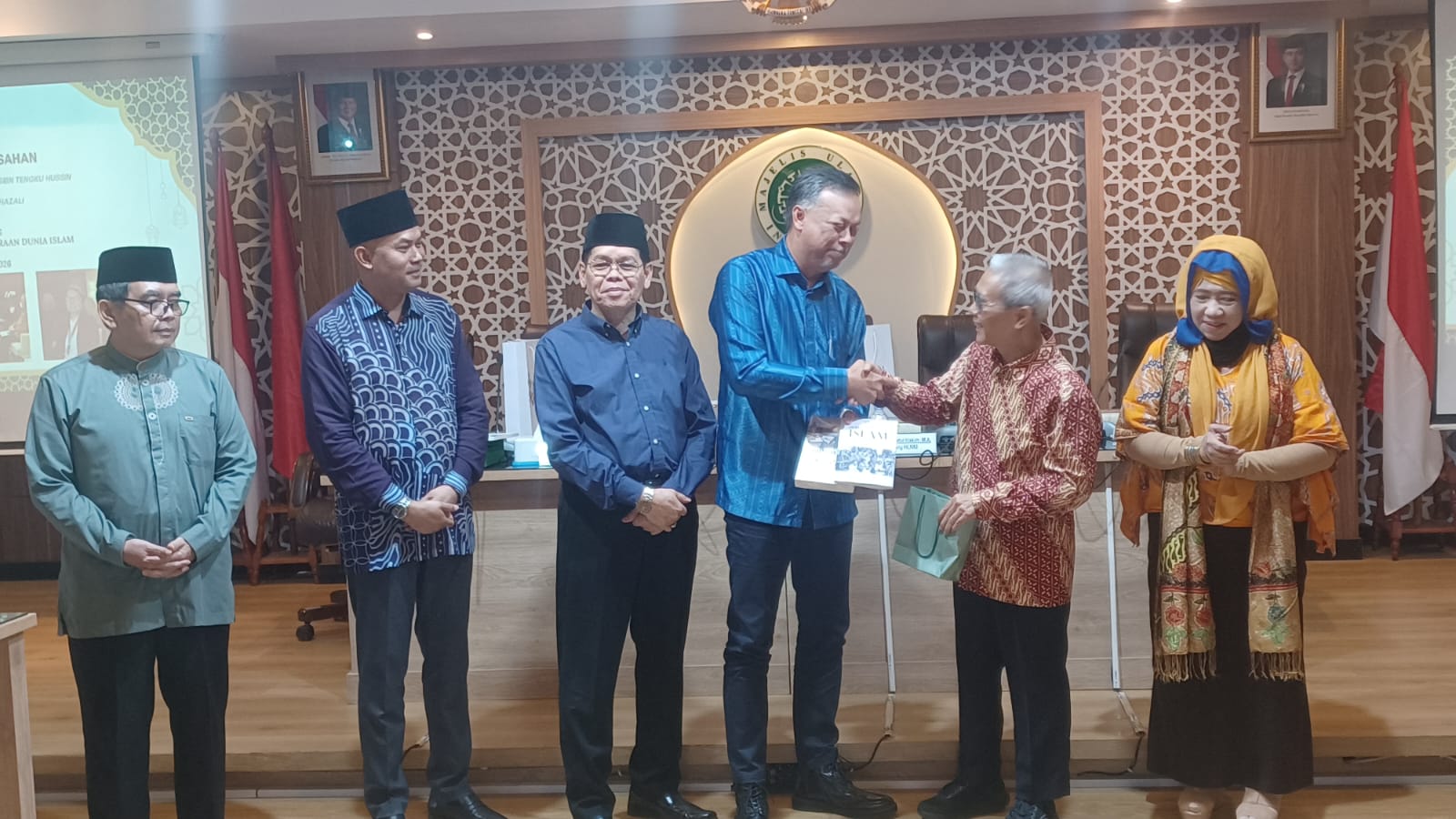 MUI  Gelar Perpisahan dengan Mantan Duta Besar Malaysia Dato’ Syed Mohamad Hasrin