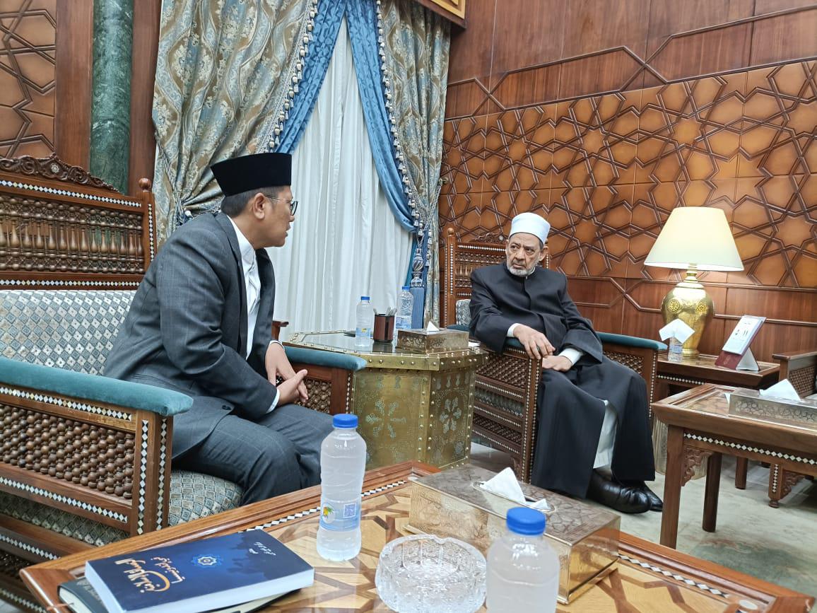 Temui Grand Syekh Al-Azhar Mesir, MUI Jalin Kerja Sama Penguatan Dakwah Temui Grand Syekh Al-Azhar Mesir, MUI Jalin Kerja Sama Penguatan Dakwah